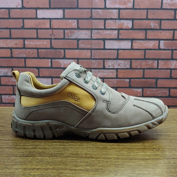 Ecco Kids Sneakers in Gray and Tan - Picture 2 of 6